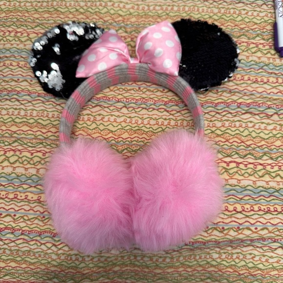 Girls Minnie Mouse Earmuffs Pink and Black Sequin - Picture 1 of 7